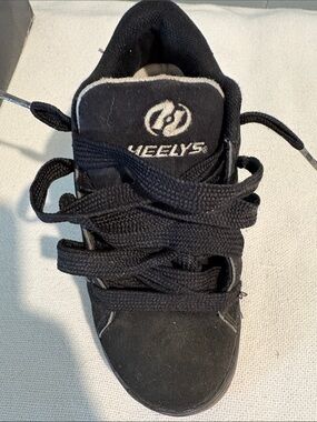 Heelys Black Lace-Up Kids' Skate Shoes with Logo